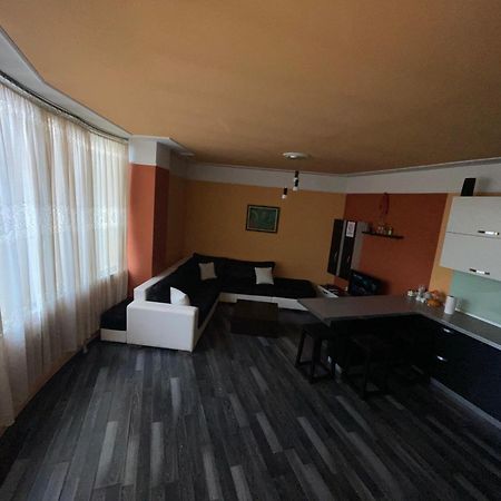 Moonshine Apartament Tirana Esterno foto