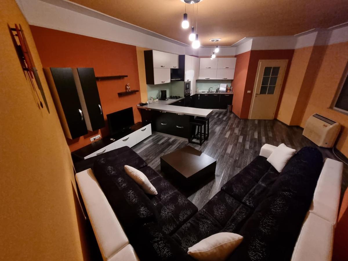 Moonshine Apartament Tirana Esterno foto