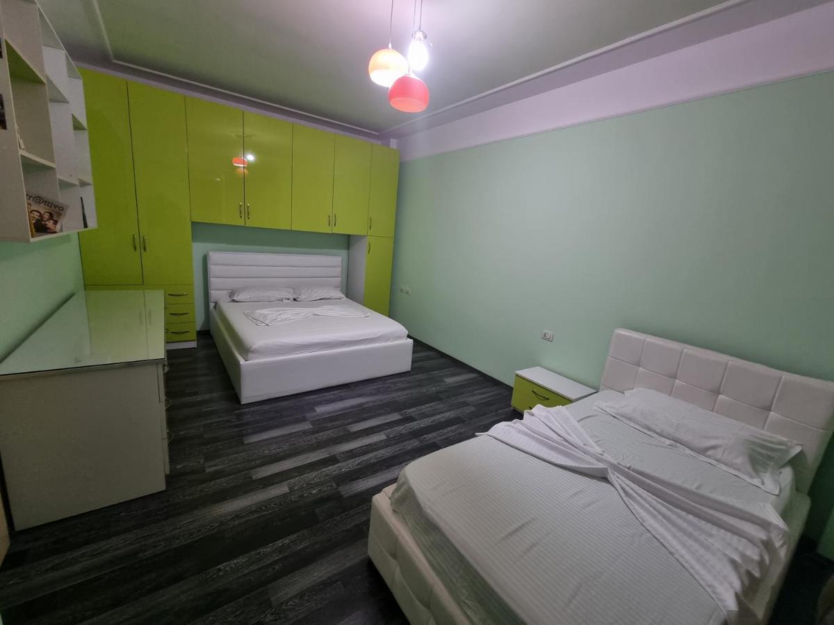 Moonshine Apartament Tirana Esterno foto
